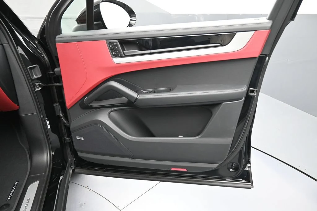 2026 Porsche Cayenne interior, door panel, Black/Bordeaux Red
