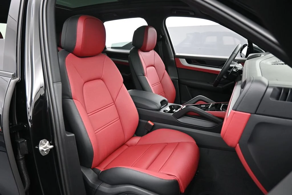 2026 Porsche Cayenne interior, seats, Black/Bordeaux Red
