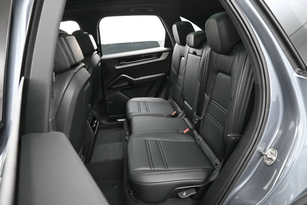 2026 Porsche Cayenne interior, seats, Black