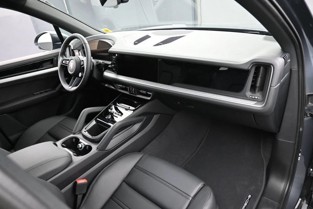 2026 Porsche Cayenne interior, Black