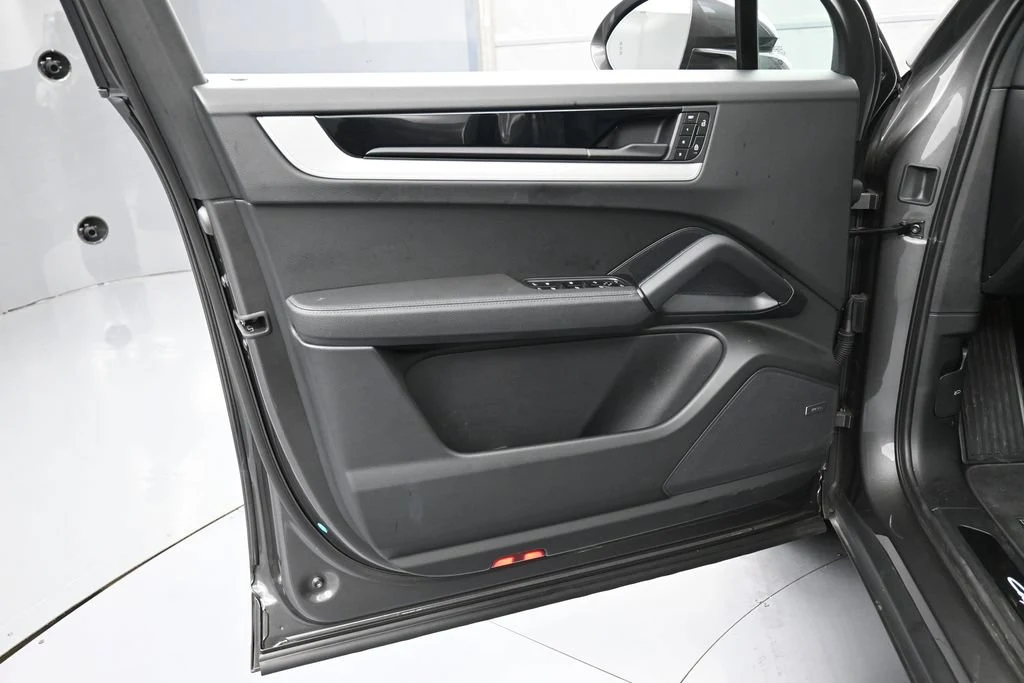 2026 Porsche Cayenne interior, door panel, Black