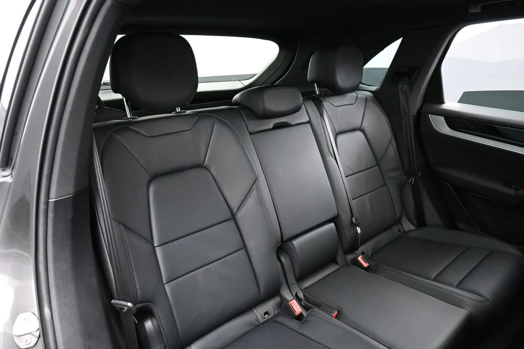 2026 Porsche Cayenne interior, seats, Black