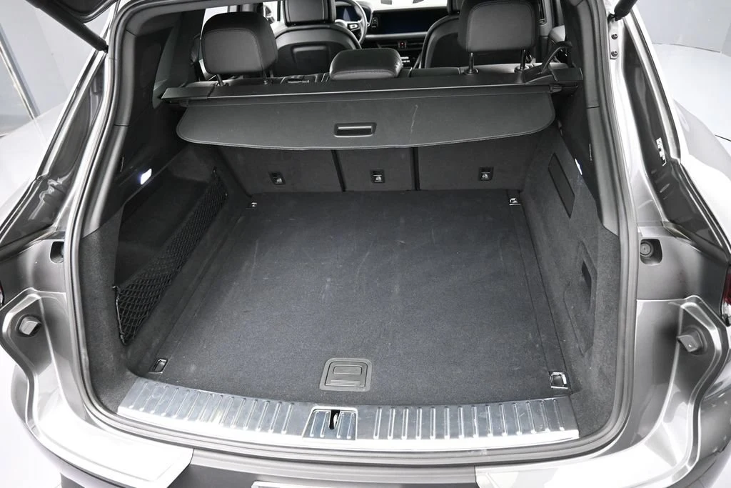 2026 Porsche Cayenne trunk