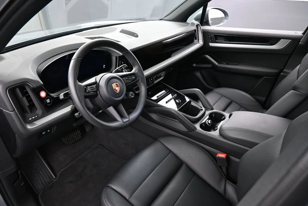 2026 Porsche Cayenne interior, Black