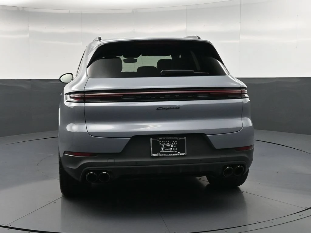 2026 Porsche Cayenne, rear three-quarter view, Grey