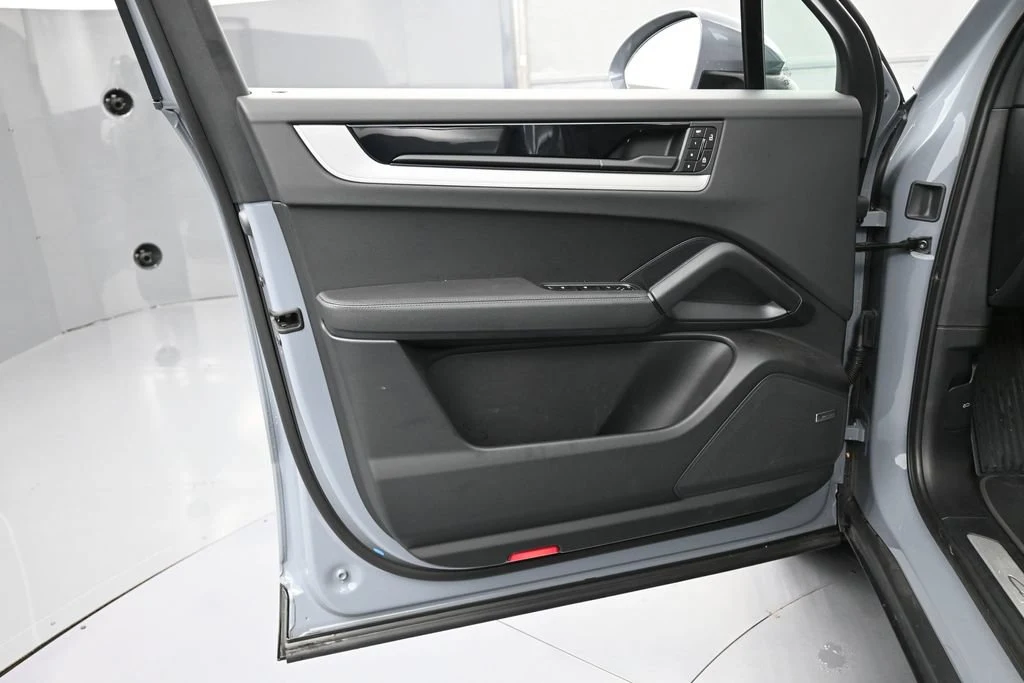 2026 Porsche Cayenne interior, door panel, Black