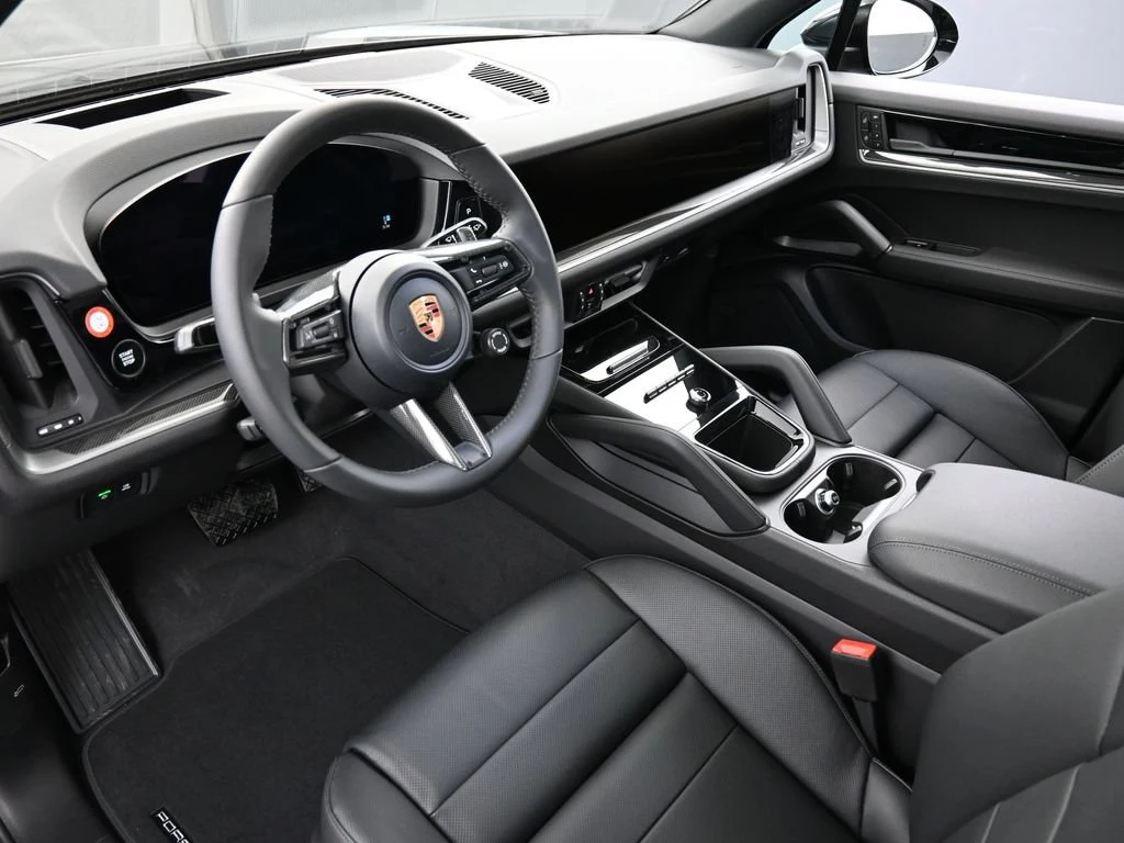 2026 Porsche Cayenne interior, Black
