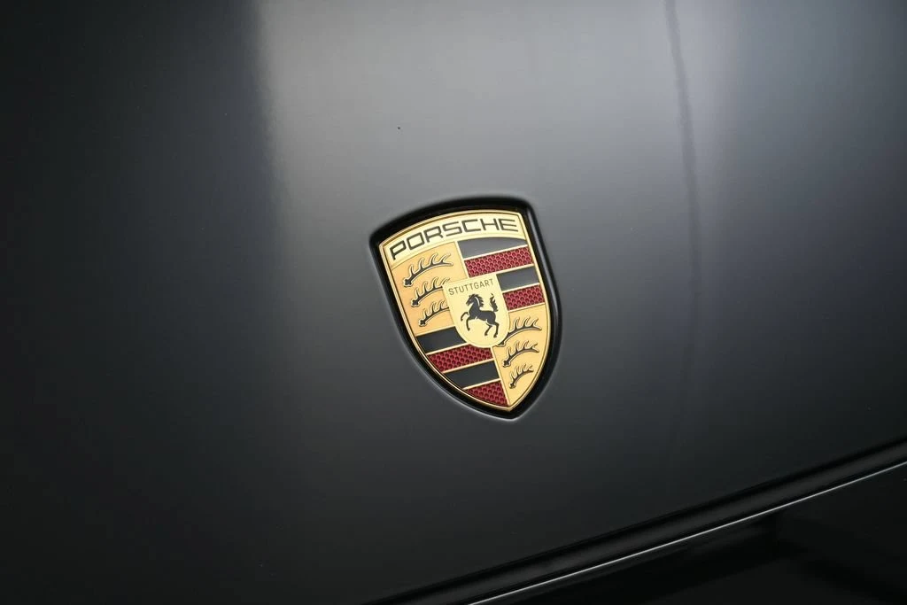 2025 Porsche Cayenne GTS Coupe, detail