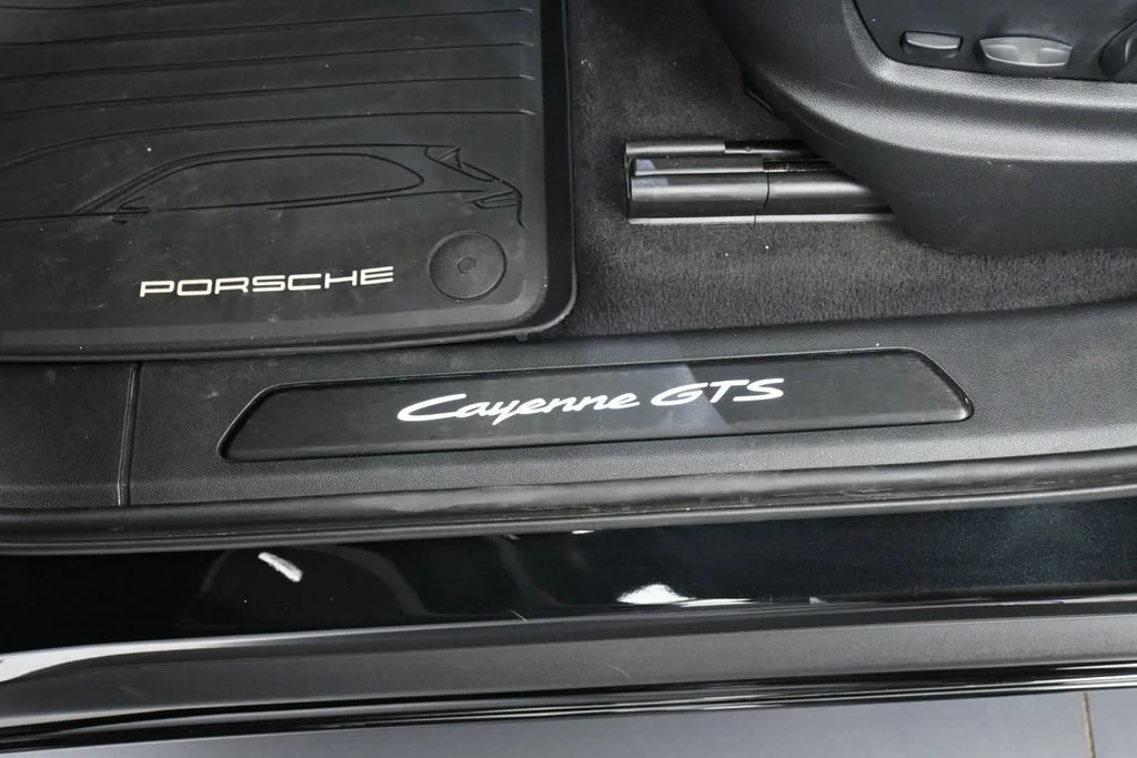 2025 Porsche Cayenne GTS Coupe interior, door sill, Black