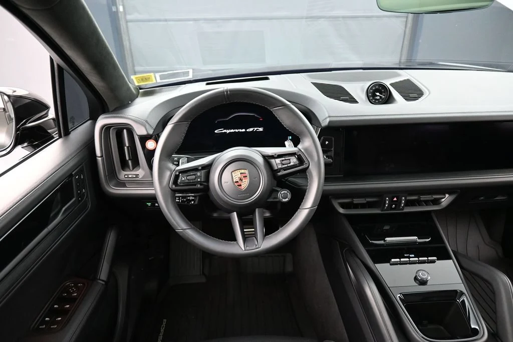 2025 Porsche Cayenne GTS Coupe interior, dashboard, Black