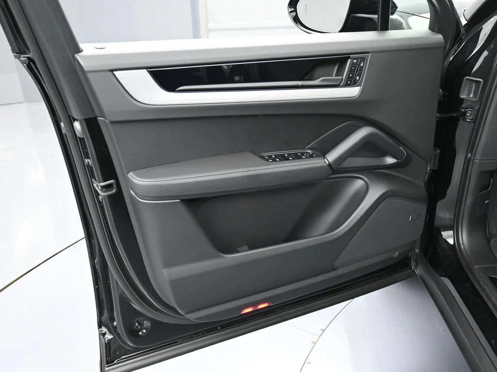 2026 Porsche Cayenne E-Hybrid Coupe interior, door panel, Black