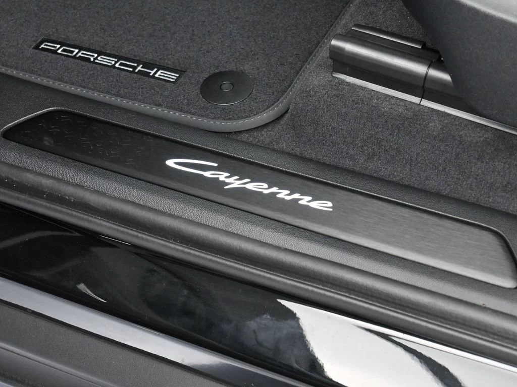2026 Porsche Cayenne E-Hybrid Coupe interior, door sill, Black