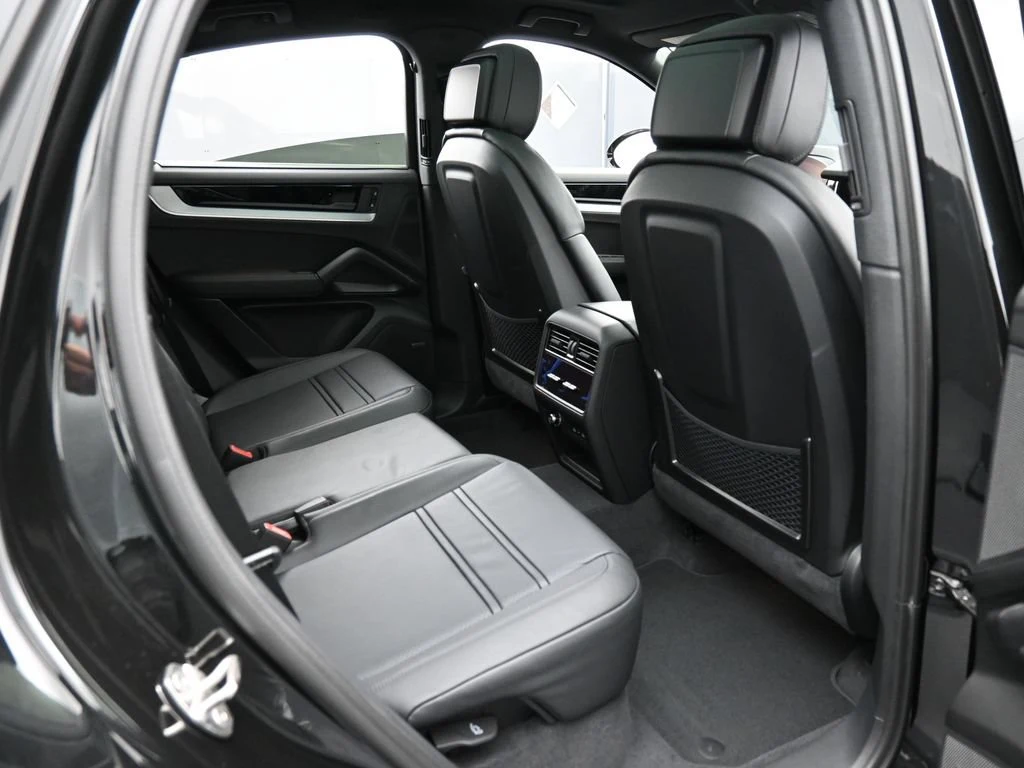 2026 Porsche Cayenne E-Hybrid Coupe interior, seats, Black