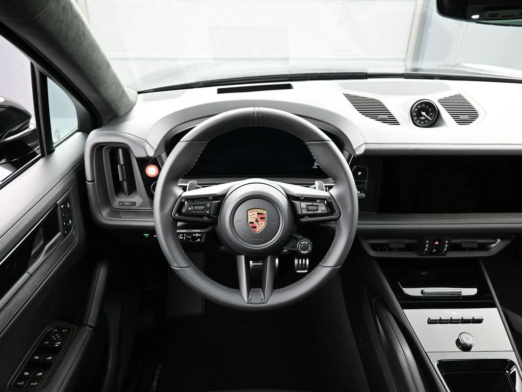2026 Porsche Cayenne GTS Coupe interior, dashboard, Black