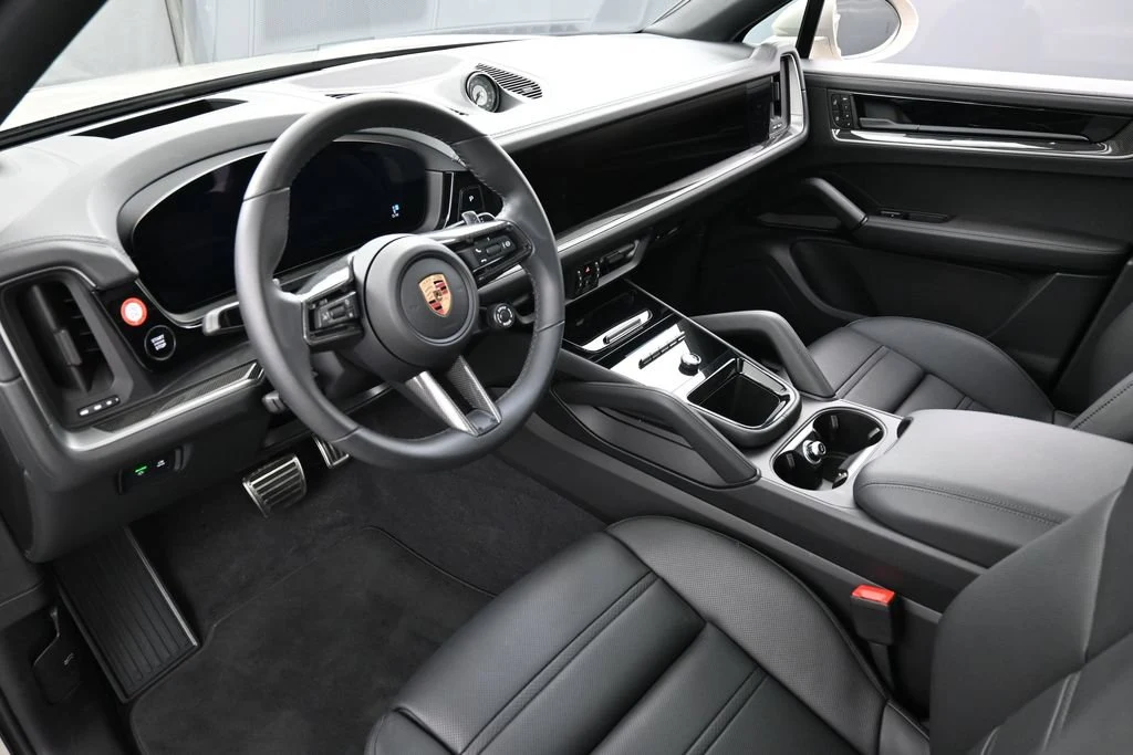 2026 Porsche Cayenne S Coupe interior
