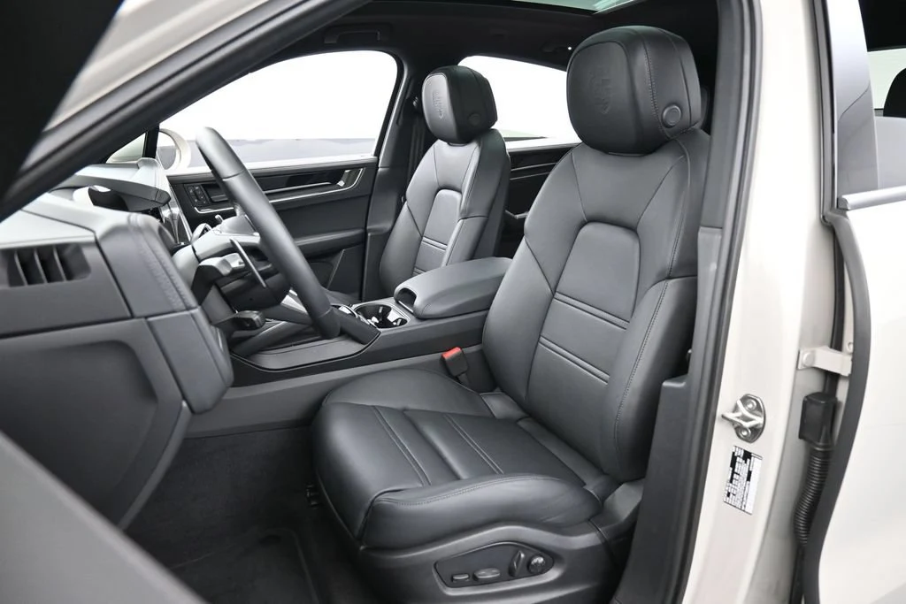2026 Porsche Cayenne S Coupe interior, seats