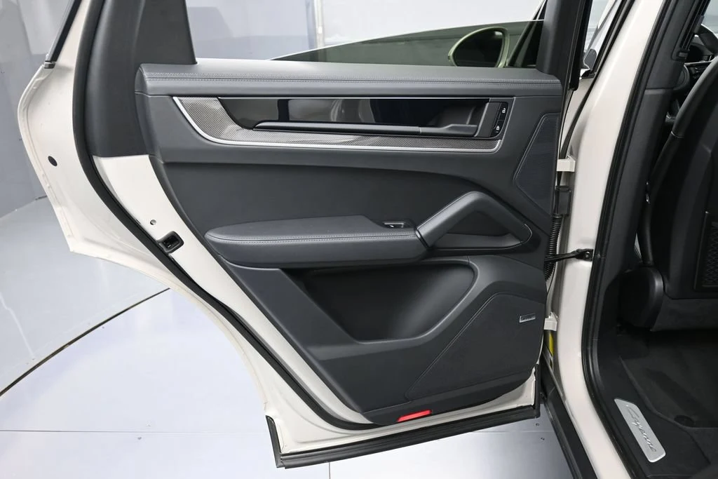 2026 Porsche Cayenne S Coupe interior, door panel