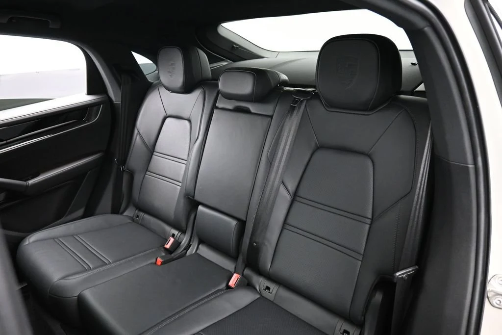 2026 Porsche Cayenne S Coupe interior, seats