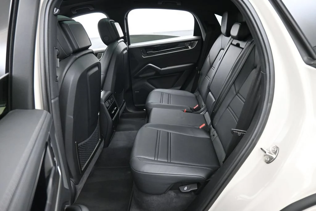 2026 Porsche Cayenne S Coupe interior, seats