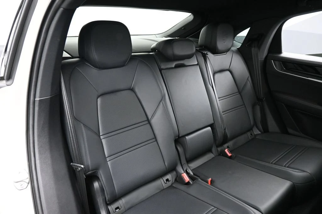 2026 Porsche Cayenne S Coupe interior, seats