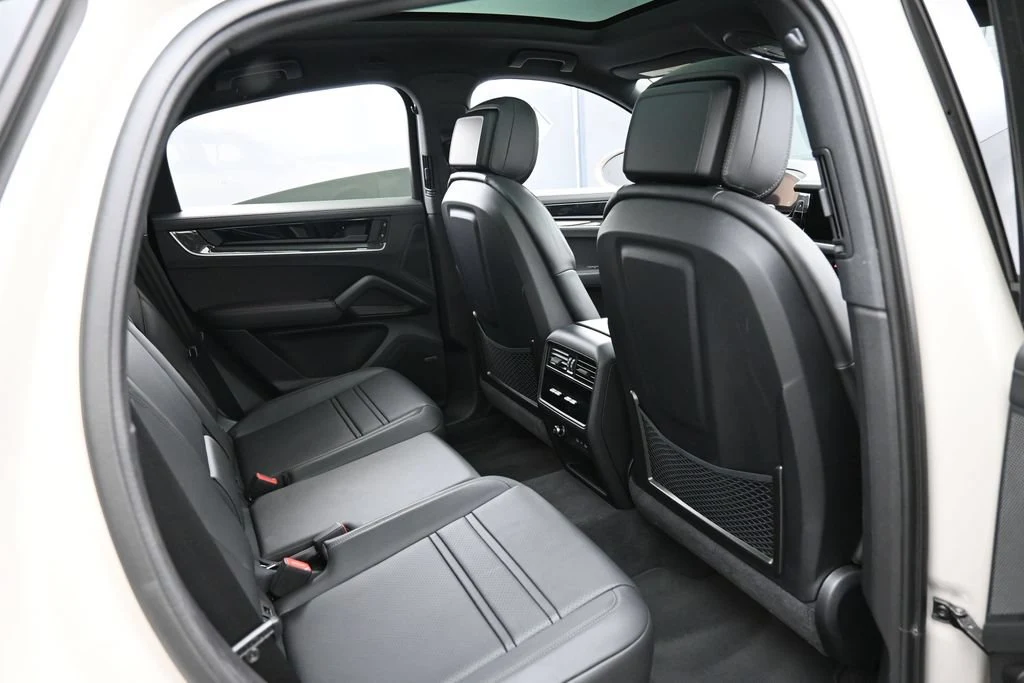 2026 Porsche Cayenne S Coupe interior, seats