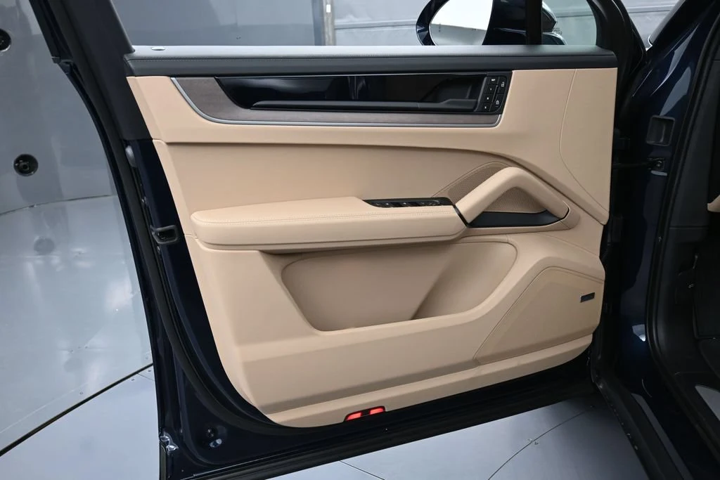 2026 Porsche Cayenne S Coupe interior, door panel, Black/Mojave Beige