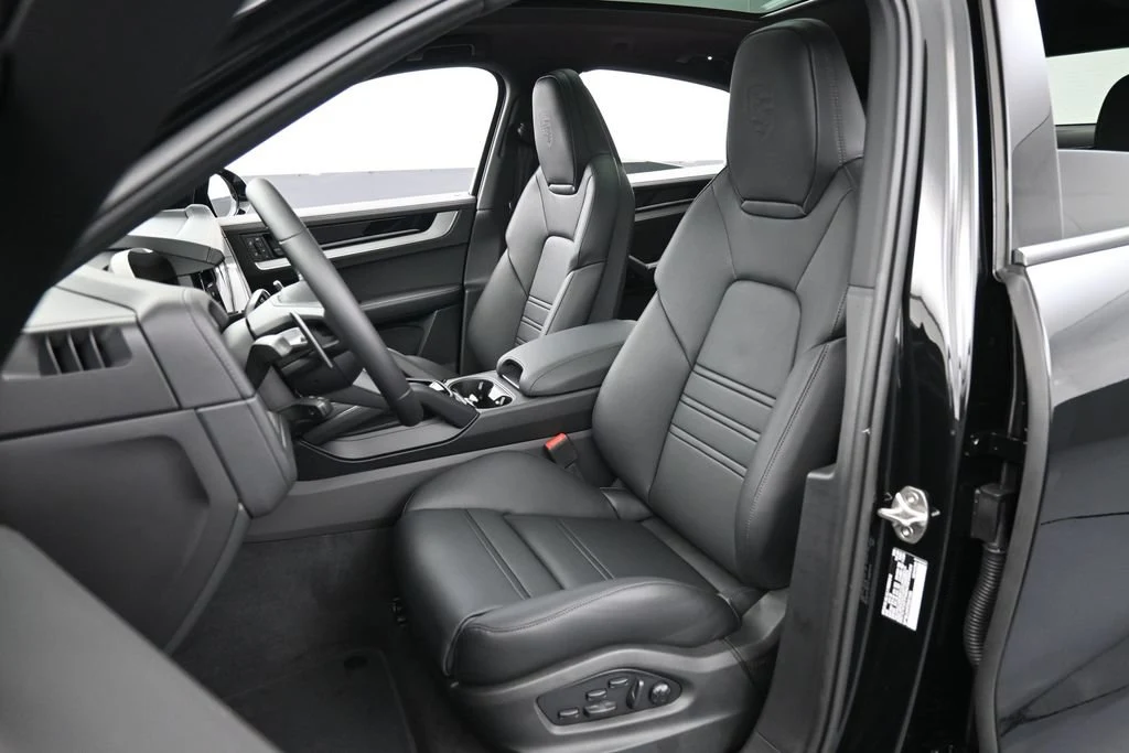 2026 Porsche Cayenne S Coupe interior, seats, Black