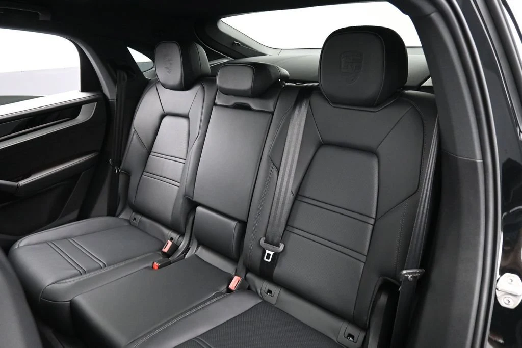 2026 Porsche Cayenne S Coupe interior, seats, Black