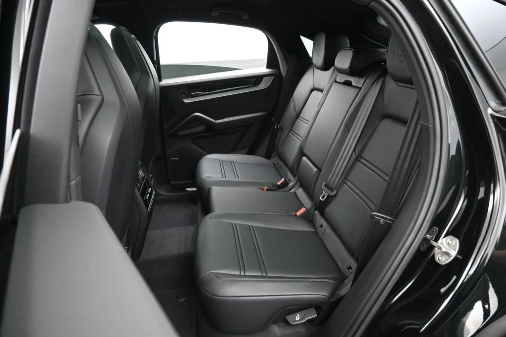 2026 Porsche Cayenne S Coupe interior, seats, Black