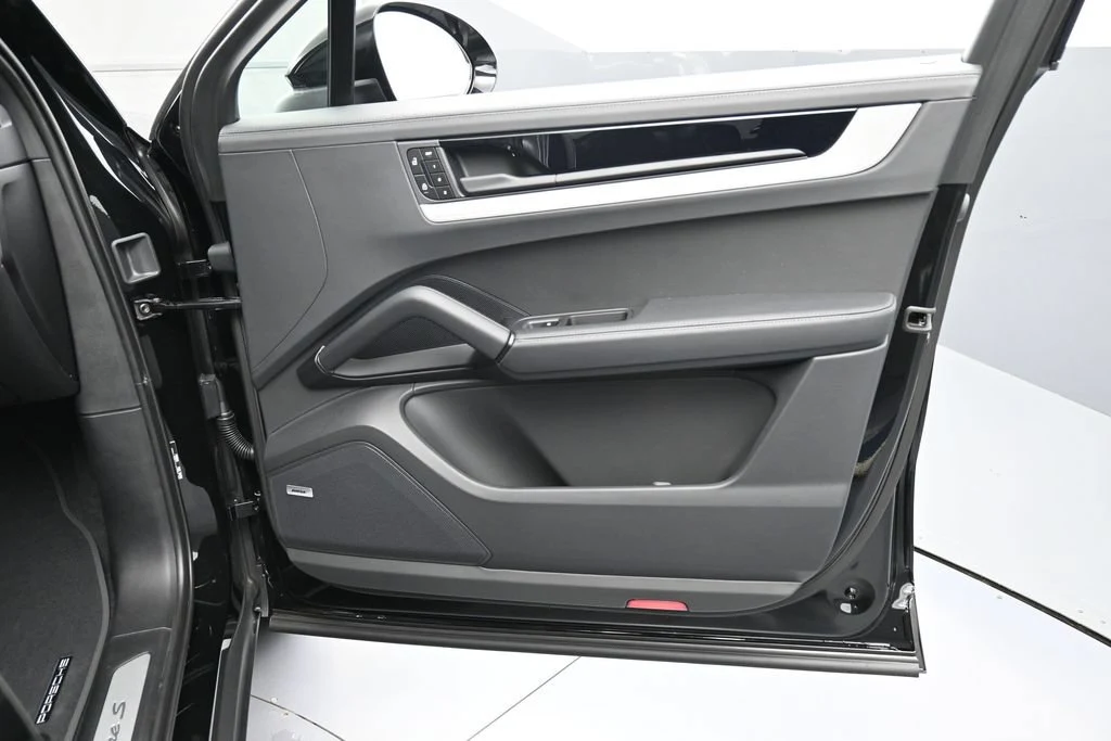 2026 Porsche Cayenne S Coupe interior, door panel, Black