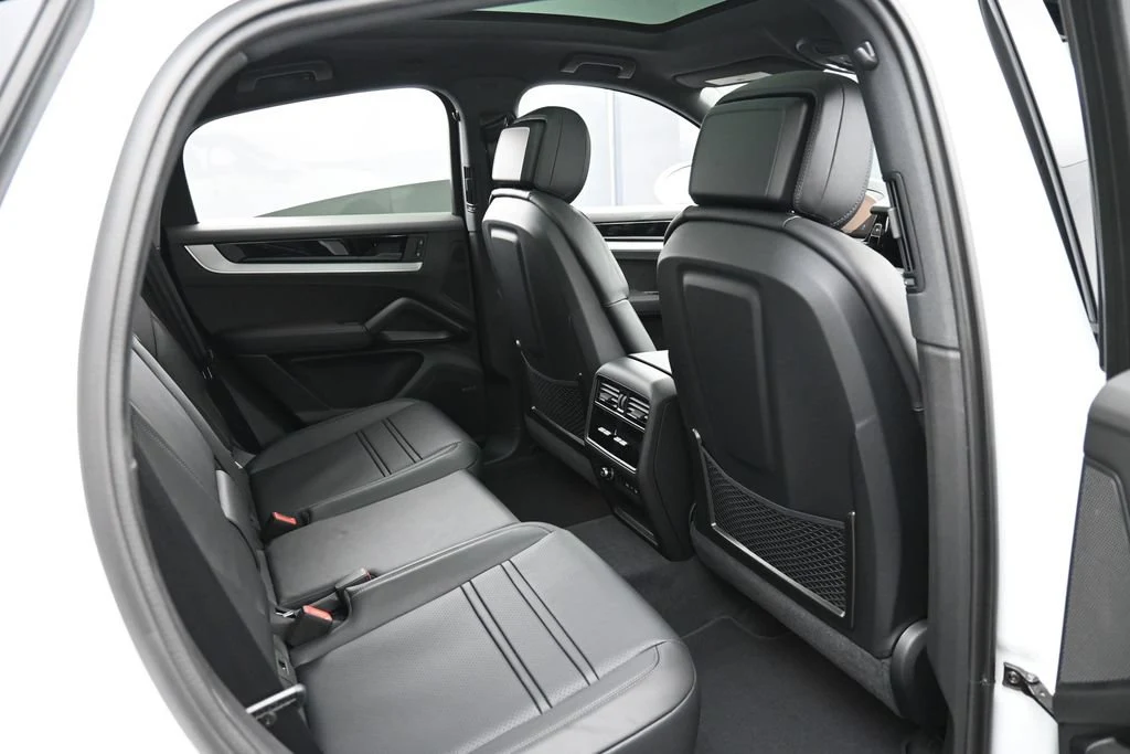 2026 Porsche Cayenne S Coupe interior, seats, Black