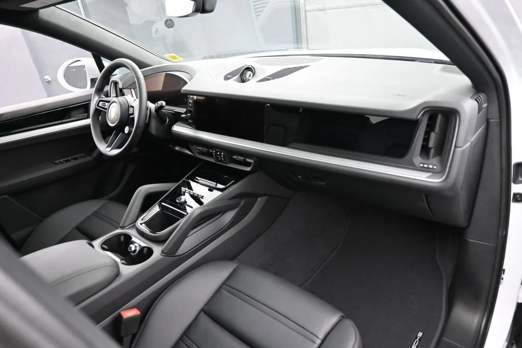 2026 Porsche Cayenne S Coupe interior, Black