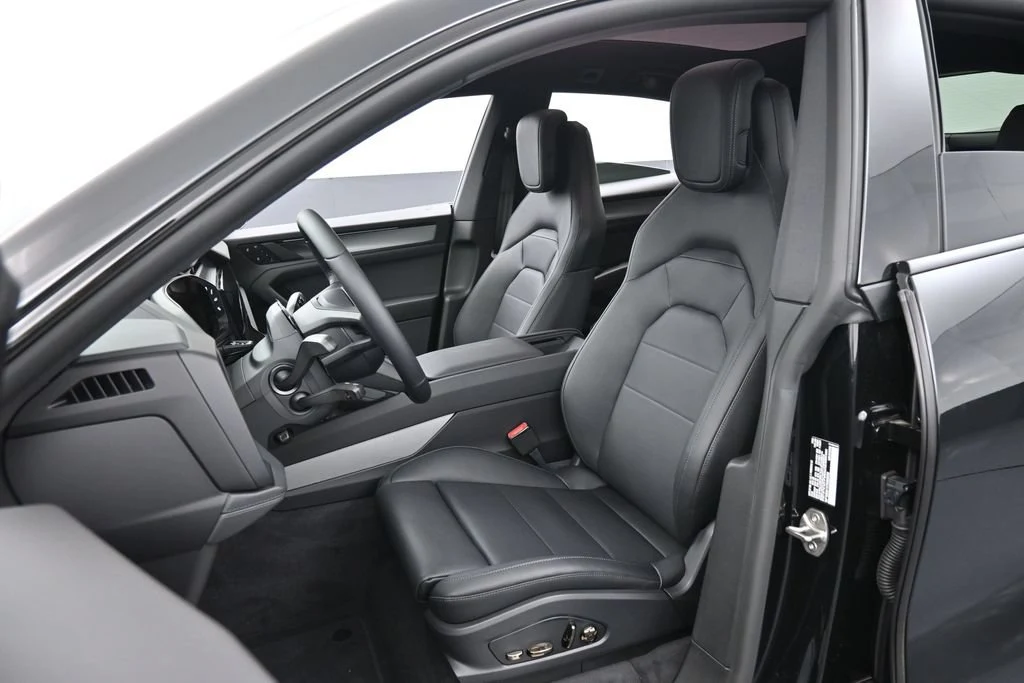 2026 Porsche Cayenne S Electric Coupe interior, seats, Black