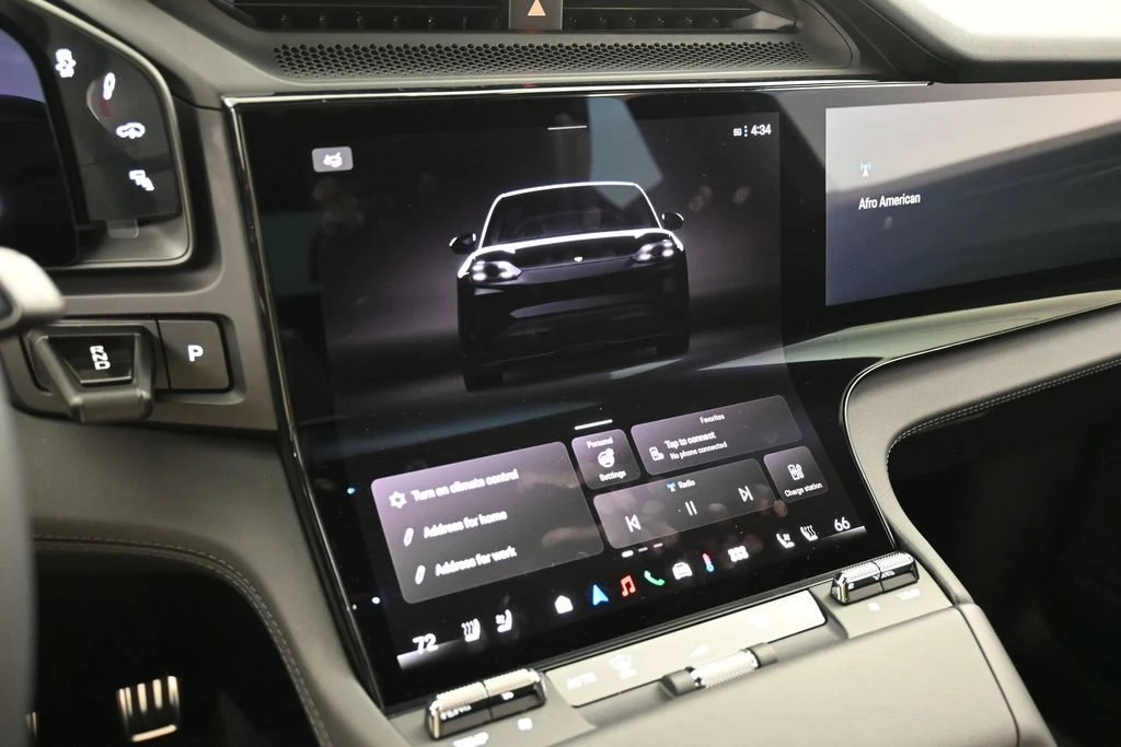 2026 Porsche Cayenne S Electric Coupe interior, Black