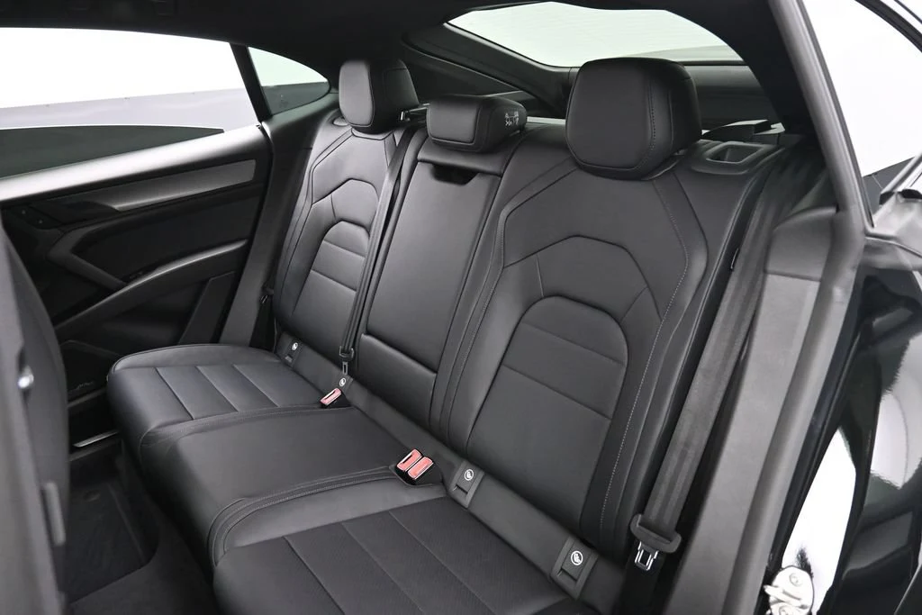 2026 Porsche Cayenne S Electric Coupe interior, seats, Black
