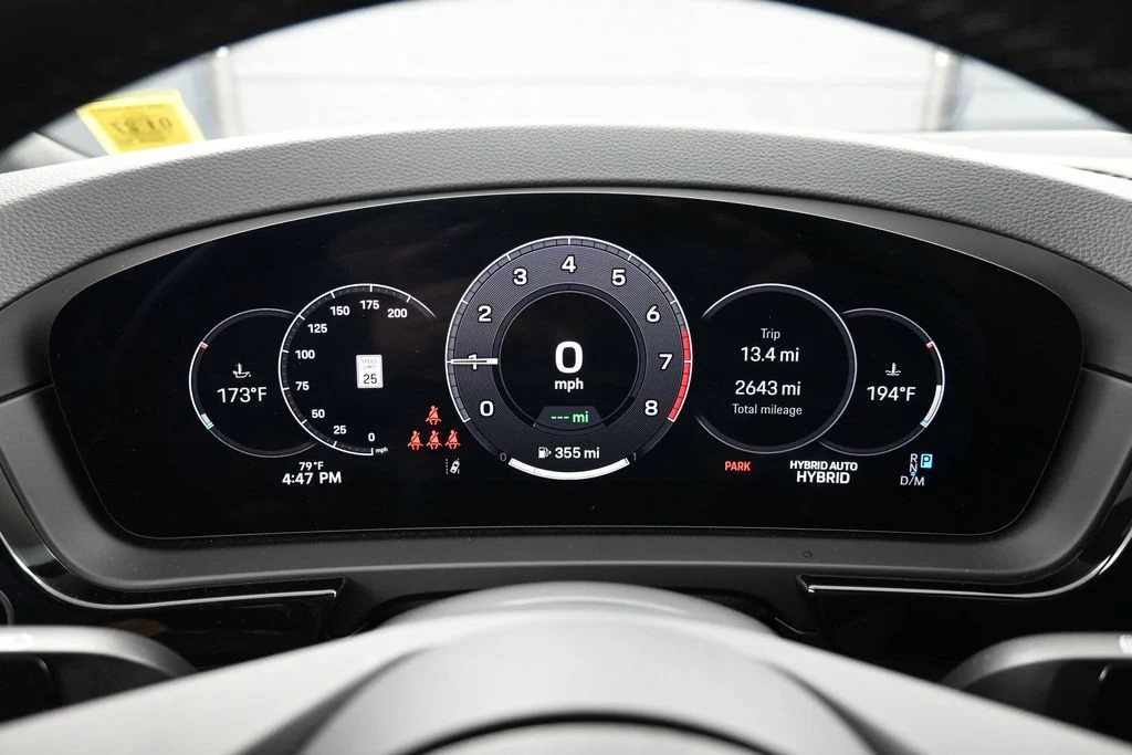 2025 Porsche Cayenne S E-Hybrid interior, Black