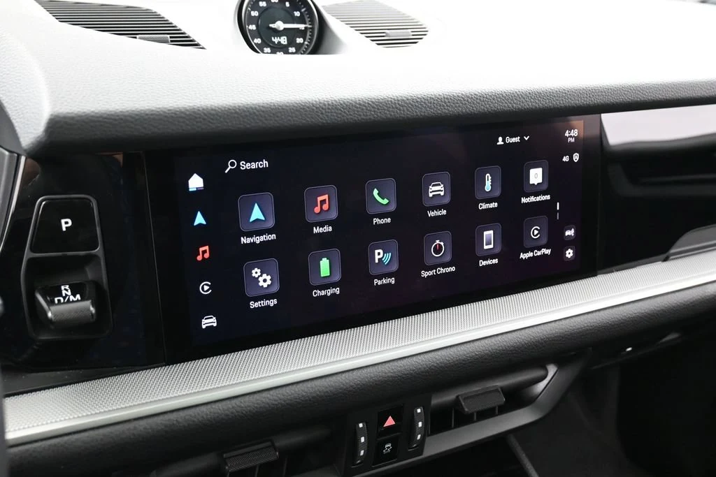 2025 Porsche Cayenne S E-Hybrid interior, Black