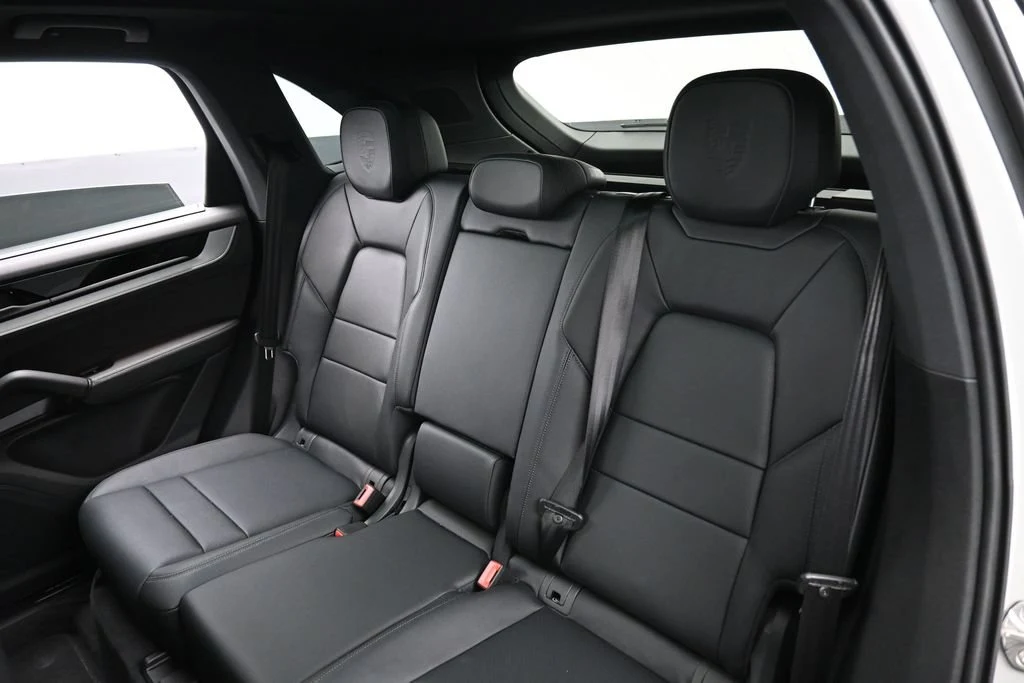 2025 Porsche Cayenne S E-Hybrid interior, seats, Black