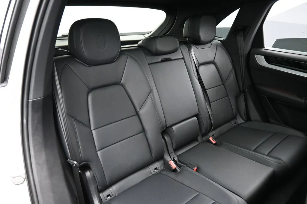 2025 Porsche Cayenne S E-Hybrid interior, seats, Black