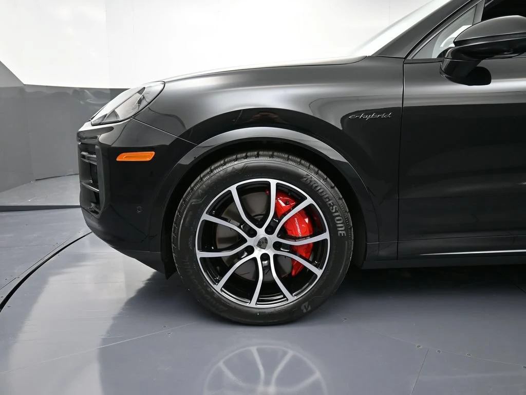 2026 Porsche Cayenne Turbo E-Hybrid for sale, exterior, Black