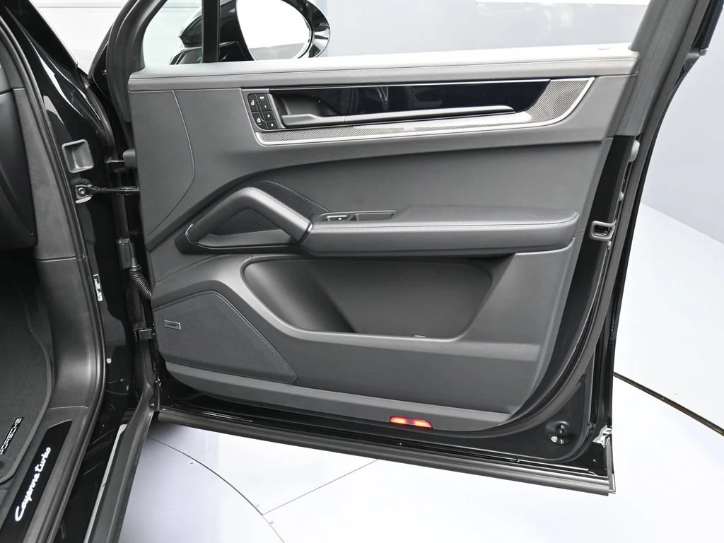 2026 Porsche Cayenne Turbo E-Hybrid interior, door panel, Black