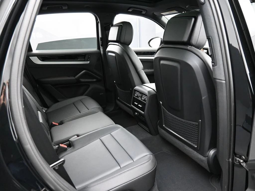 2026 Porsche Cayenne S E-Hybrid interior, seats, Black