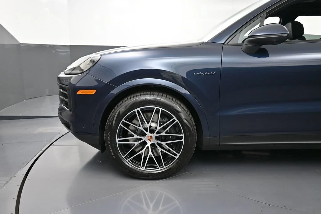 2026 Porsche Cayenne E-Hybrid for sale, exterior, Blue