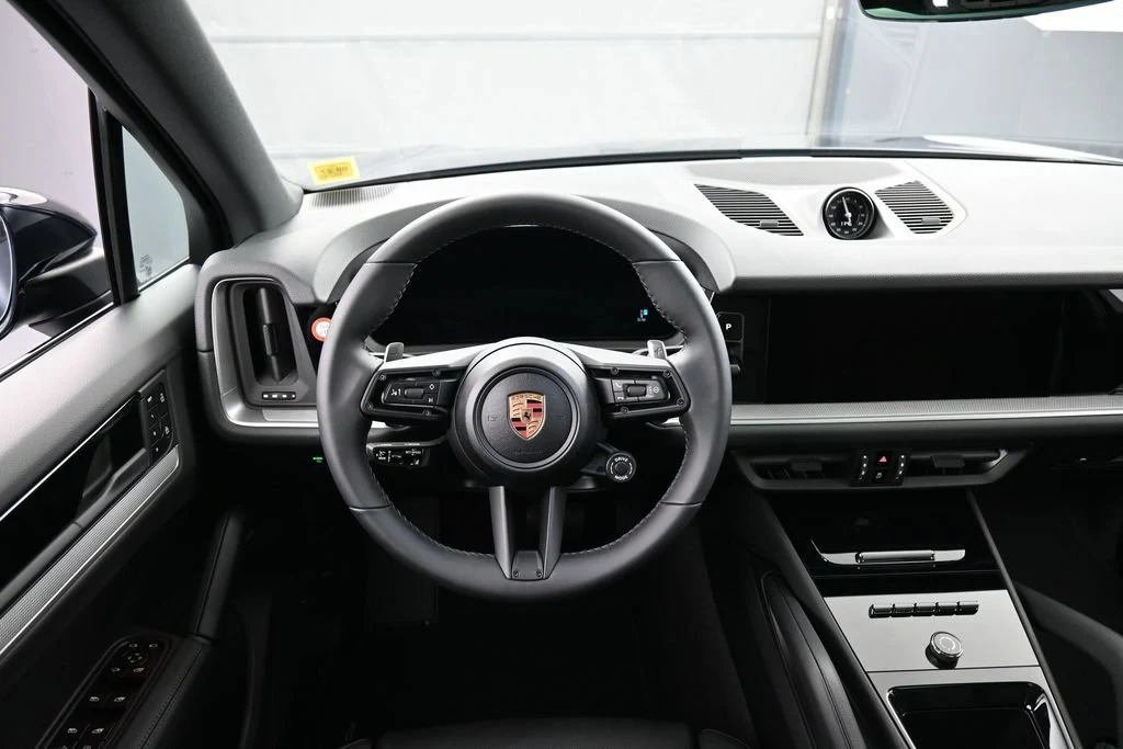 2026 Porsche Cayenne E-Hybrid interior, dashboard, Black