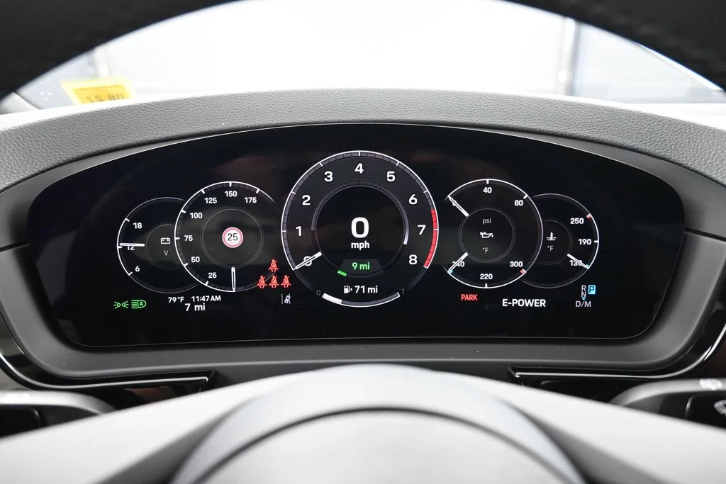 2026 Porsche Cayenne E-Hybrid interior, Black