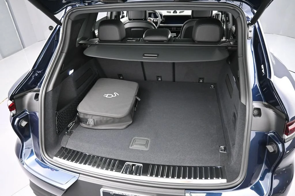 2026 Porsche Cayenne E-Hybrid trunk