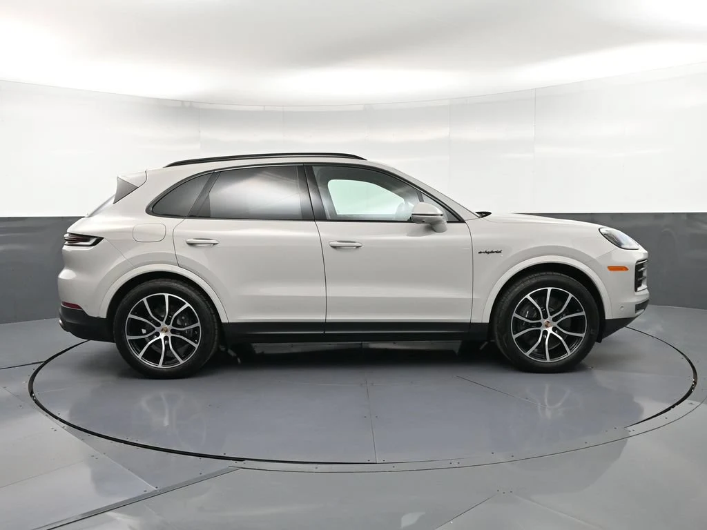 2026 Porsche Cayenne E-Hybrid for sale, exterior, Grey