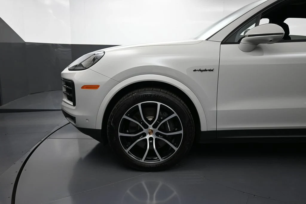 2026 Porsche Cayenne E-Hybrid for sale, exterior, Grey