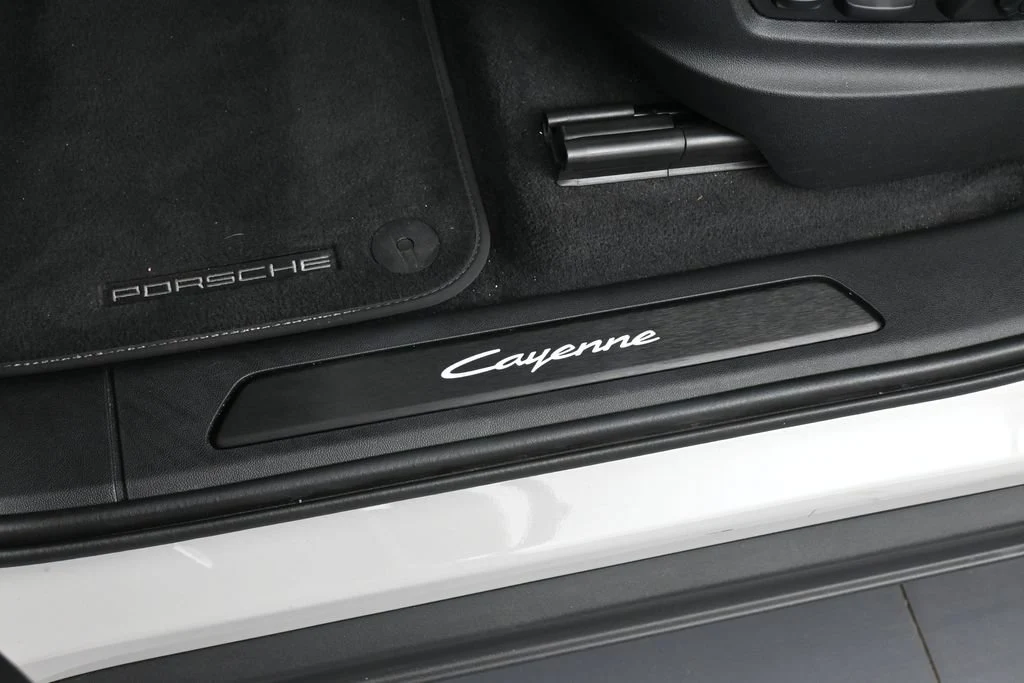 2026 Porsche Cayenne E-Hybrid interior, door sill, Black