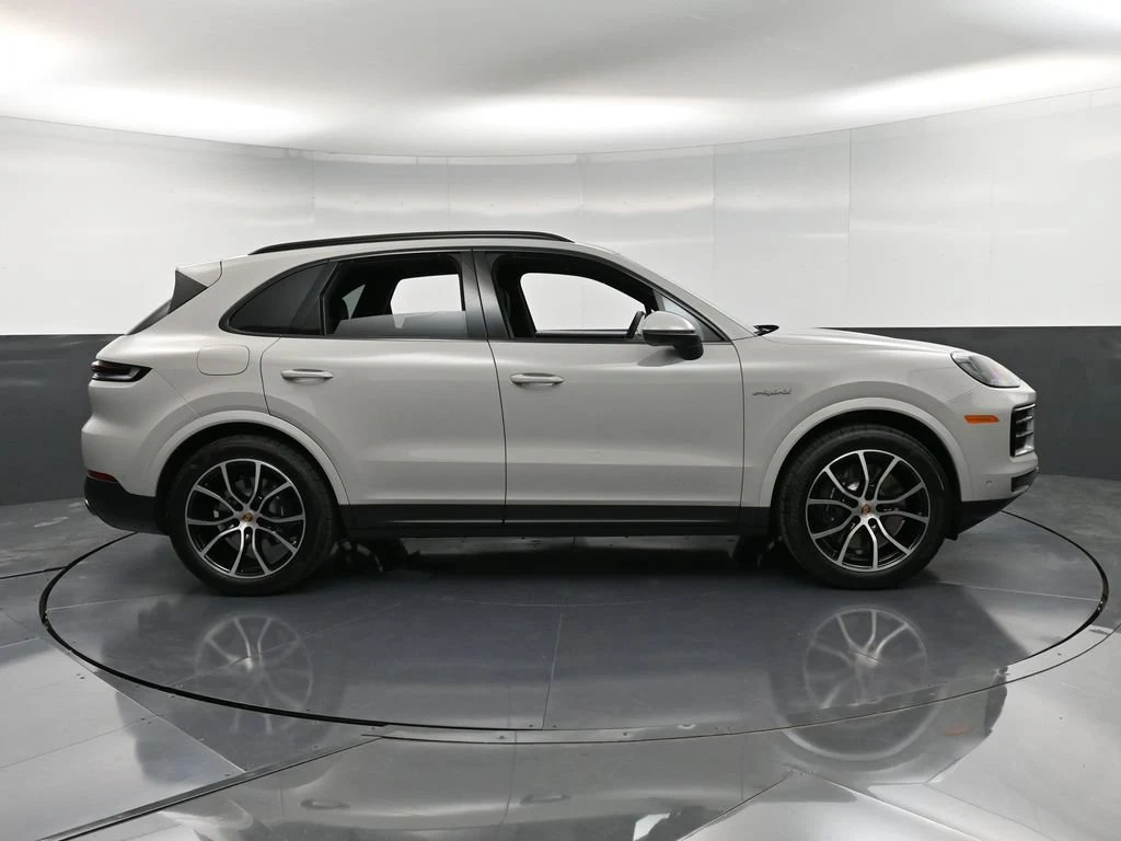 2026 Porsche Cayenne E-Hybrid for sale, exterior, Grey
